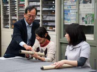 お茶の水女子大学大学院の鷹野光行教授が高度博物館学教育プログラムを視察